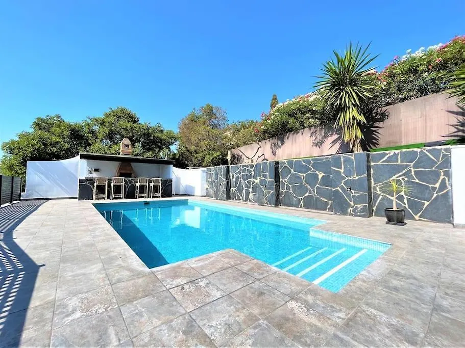 Villa Cortes - 20 Minutes From Puerto Banus Estepona